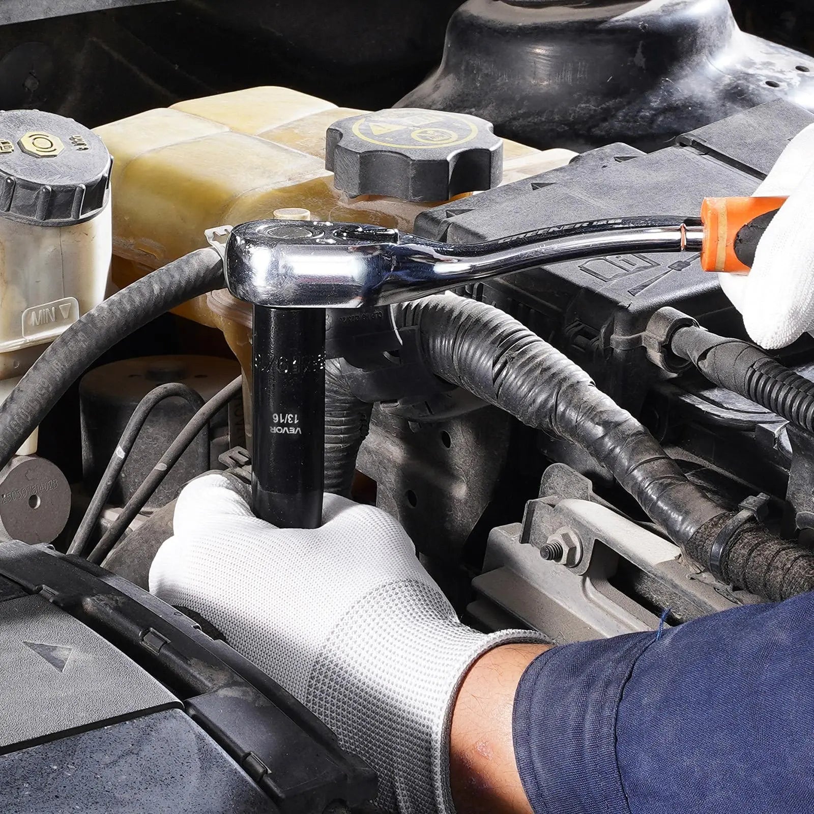 Vevor 65-Piece 1/2" Drive Impact Socket Set - 6-Point SAE (3/8"-1-1/4") & Metric (10-24mm) Sockets with Ratchet Adapter, Crafted from Durable Cr-V Alloy Steel, Includes Easy Identification Features and Robust Storage Case for Automotive Repairs - Perfect for Father's Day Gifts