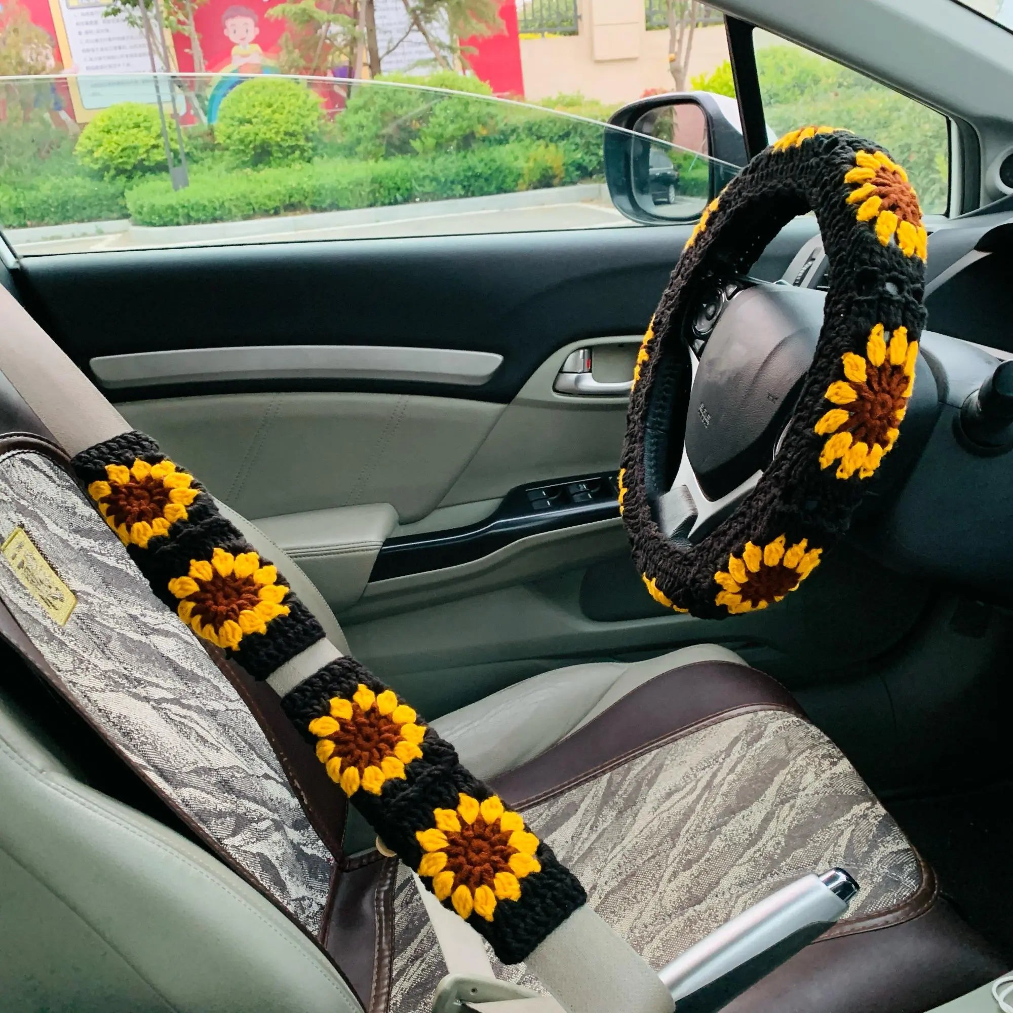 Sunflower Design Universal Non-Slip Steering Wheel Cover - Crochet Car Accessory